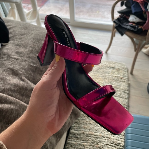 Nine West Darlb 3 Pink Metallic Heels - Picture 2 of 5